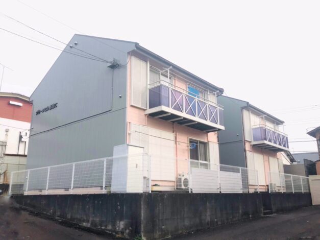 賃貸アパート『富士宮市粟倉南町 2LDK』毎日の買い物に便利なスーパーが徒歩圏内